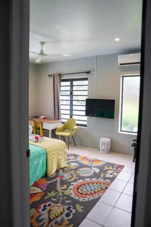 Ảnh chưa phân loại, 4 trong số 13 ảnh, nút