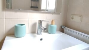 Bathroom - Vrbo Property (Salobreña)
