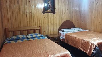 Family Triple Room, Valley View | Laptop workspace