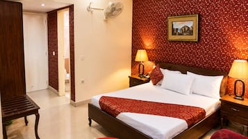 Double Room, City View | Egyptian cotton sheets, premium bedding, desk, laptop workspace
