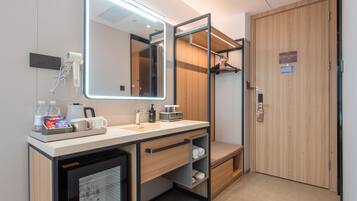 Superior Double Room, City View | Bathroom | Shower, hair dryer, towels, soap