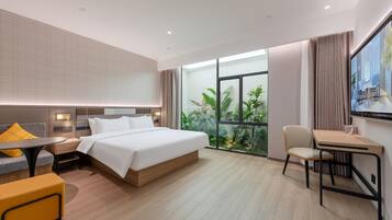 Comfort Double Room, City View | Laptop workspace, iron/ironing board, WiFi (free), bed sheets
