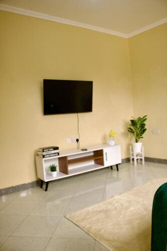 Mona Homes one-bedroom Apartment