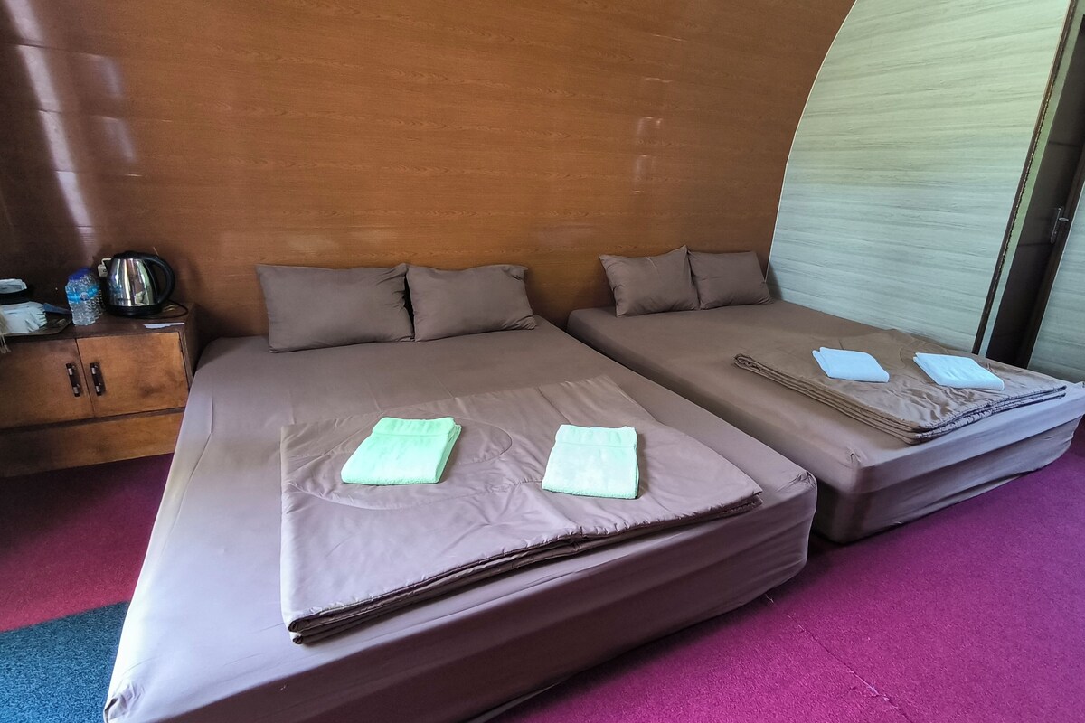 Family Double Room | Free WiFi