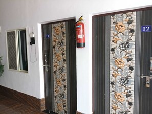 Ảnh chưa phân loại, 4 trong số 18 ảnh, nút