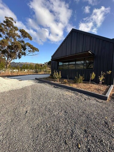 Glass Castle 3 Bed Mountain View