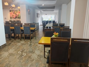 مطعم