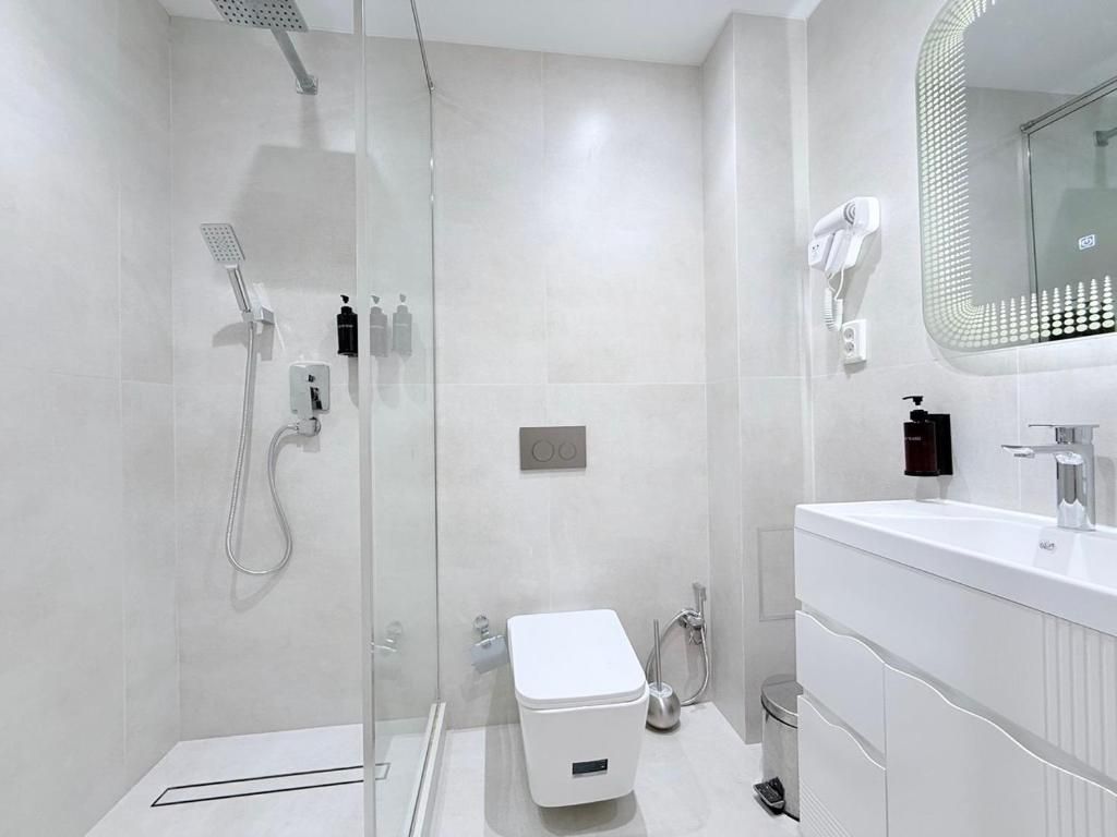 Standard Double or Twin Room | Bathroom