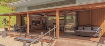 Private 2 bedroom Hinterland Cabin near Beaches & Rail Trail: Cabin 2