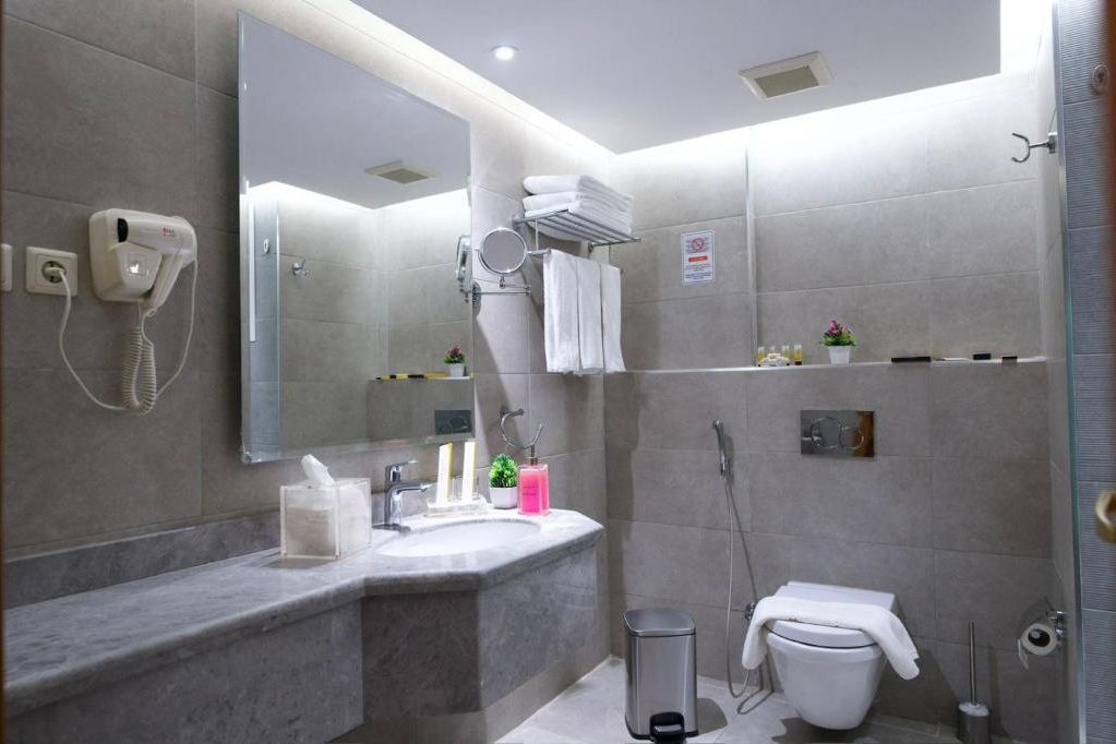 Triple Room | Bathroom