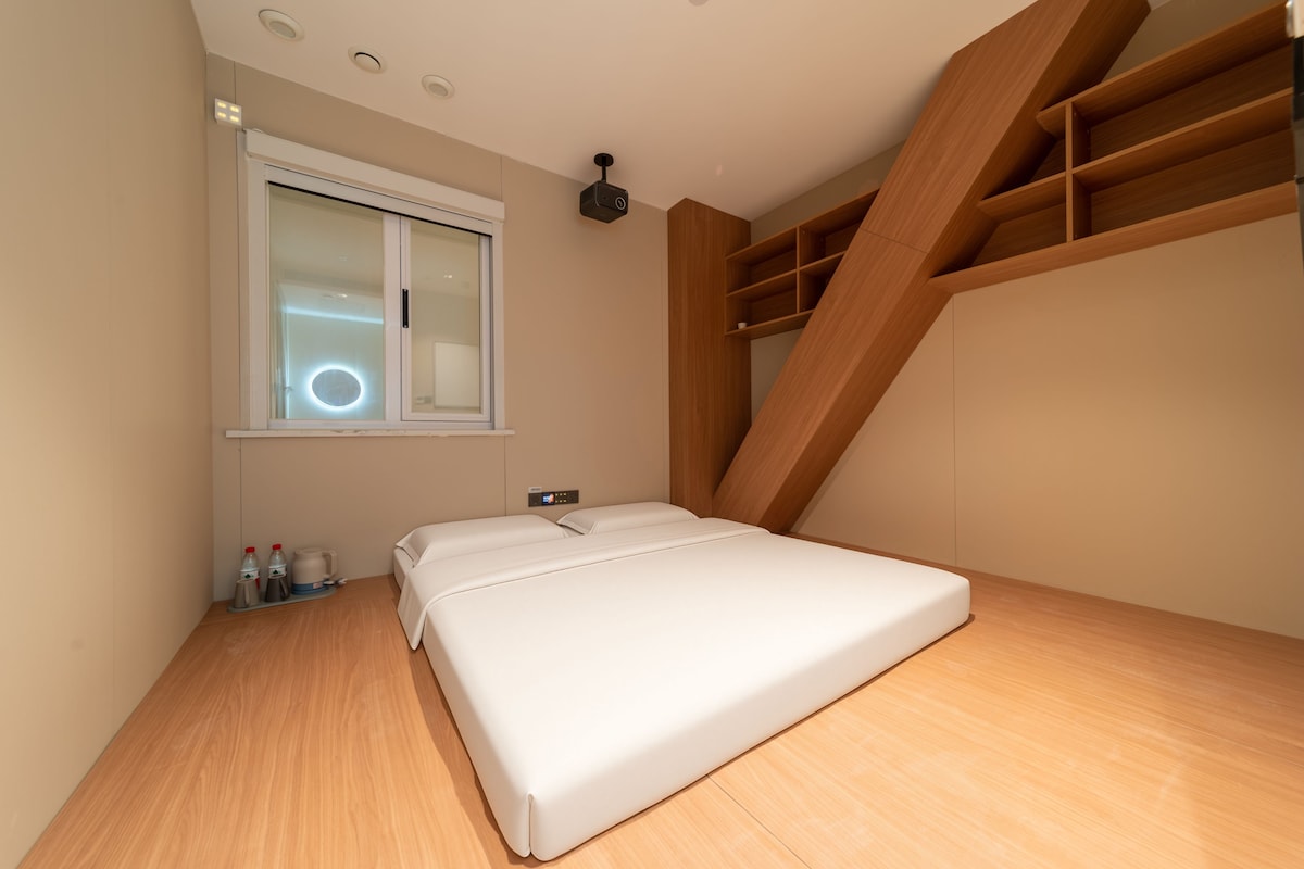 Doppelzimmer im japanischen Stil, Nichtraucher | Laptopgeeigneter Arbeitsplatz, kostenloses WLAN