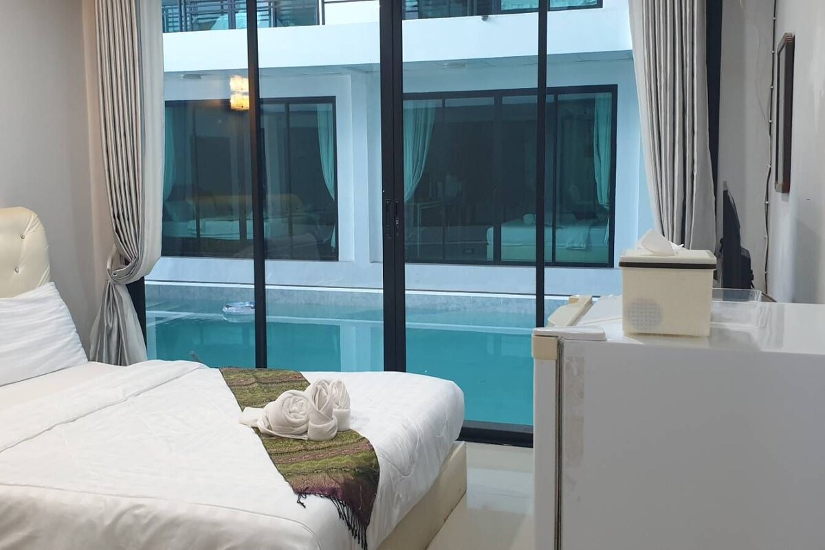 Deluxe Double Room, Pool View