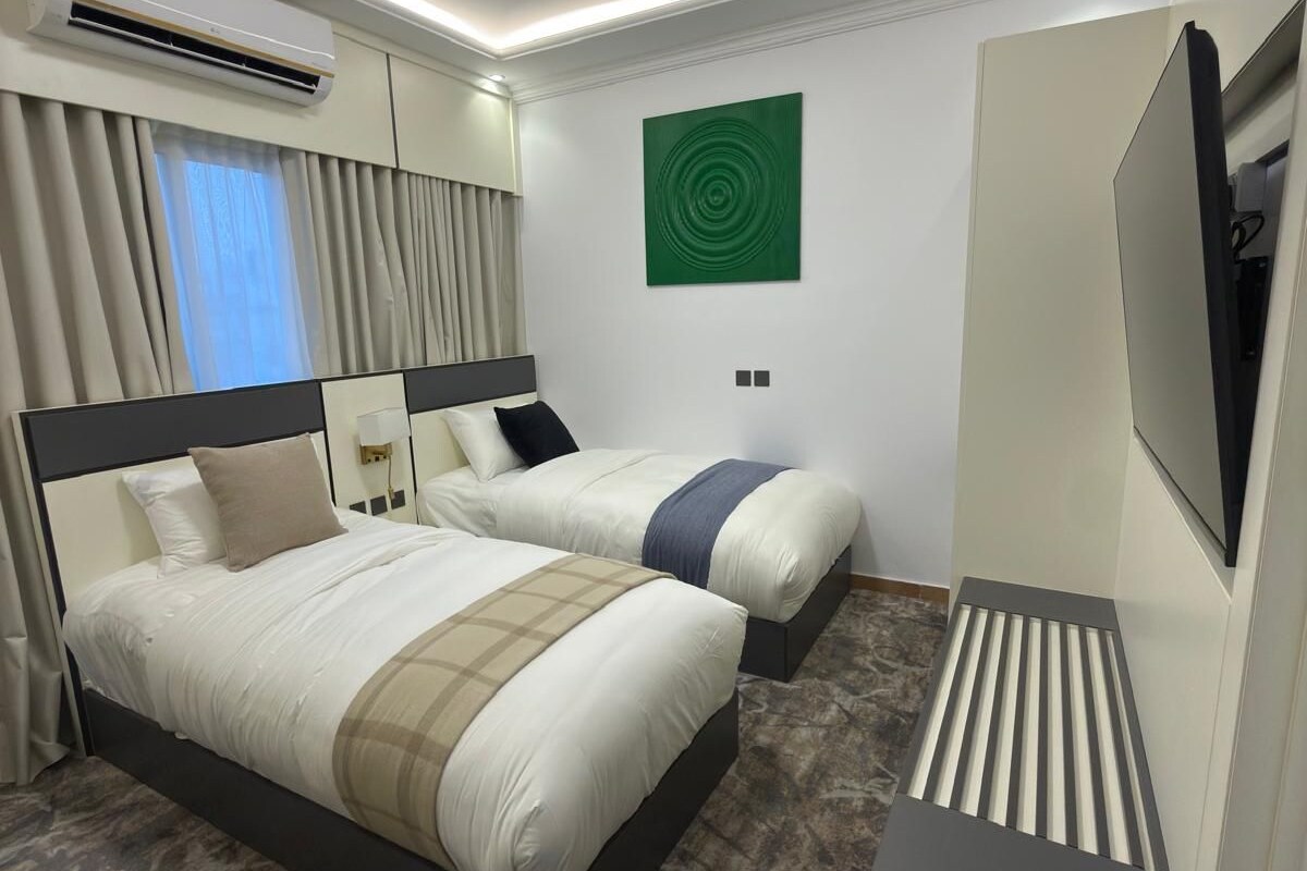Roupas de cama premium, cofres nos quartos, Wi-Fi de cortesia