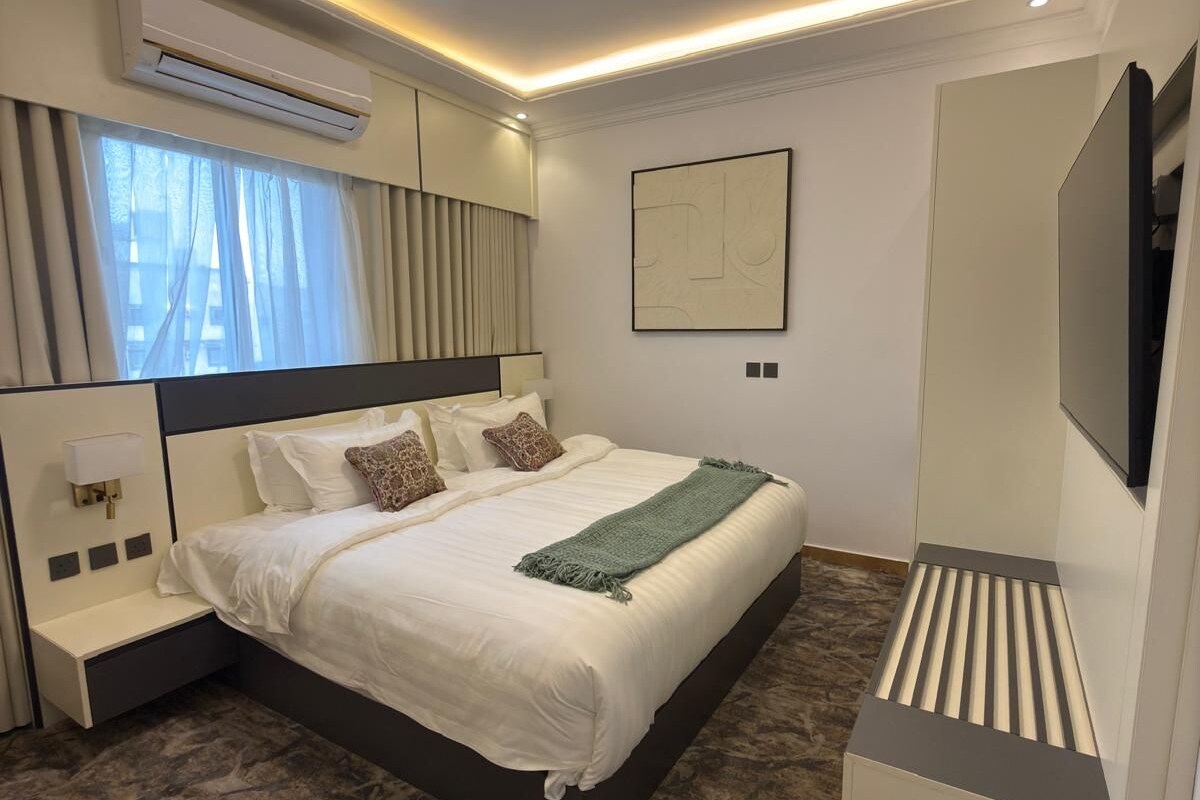 Roupas de cama premium, cofres nos quartos, Wi-Fi de cortesia