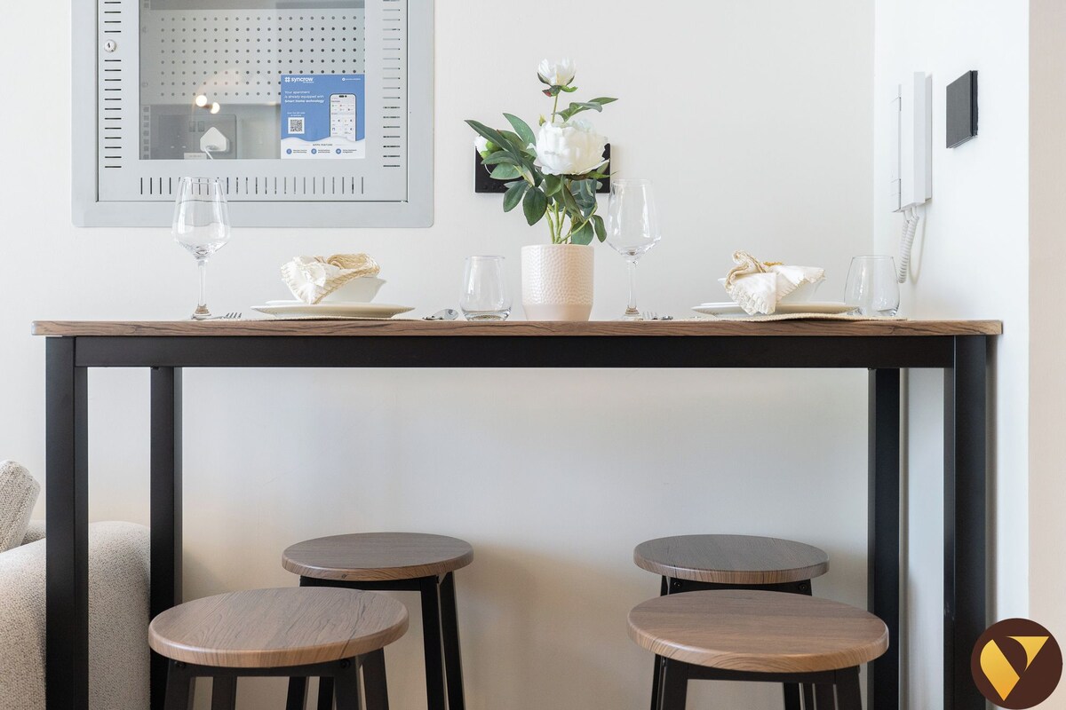 Studio – deluxe, balkong, byutsikt | Spiseområde