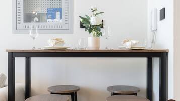 ดีลักซ์สตูดิโอ, ระเบียง, วิวเมือง | ร้านอาหาร