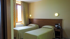 Desk, laptop workspace, free WiFi - Hotel Ristorante da Santina (Lazio)
