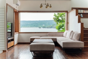 Unclassified image, 5 of 6, button - Vrbo Property (うるま市)