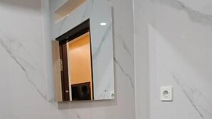 Immagine non classificata, 4 di 6, pulsante