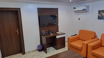 Business Room | Living area