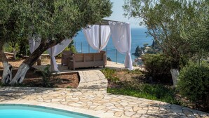 Unclassified image, 2 of 7, button - Villa Frajeska with Private Pool (Longos)