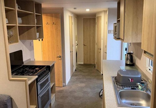 3 Bed Caravan - Free Parking & Wifi