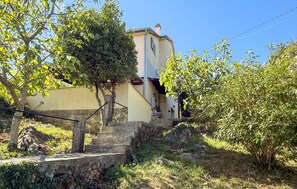House - Gorgeous home in Risika with private swimming pool, can be inside or outside (Risika)