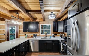 Unclassified image, 5 of 91, button - Black Bear Ln in Sevierville (Sevierville)