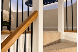 Unclassified image, 5 of 10, button - Bedford 1-bed Apartment, Sleeps 4 With Parking (Bedford)