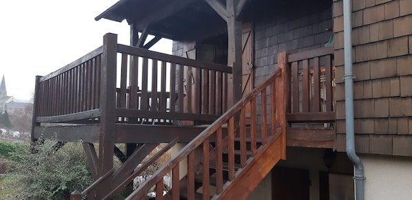 Unclassified image, 1 of 6, button - Vrbo Property (Besse-et-Saint-Anastaise)