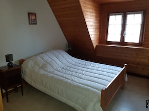 Unclassified image, 2 of 6, button - Vrbo Property (Besse-et-Saint-Anastaise)