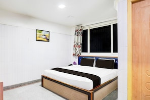 Premium Room - Hotel O Arcot Road Kauvery Hospital (Chennai)