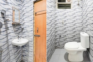 Premium Room | Bathroom - Hotel O Arcot Road Kauvery Hospital (Chennai)