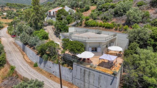 Apartment 'Evia Family Paradise 2' with Mountain View, Wi-Fi and Air Conditioning