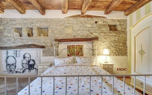 Unclassified image, 2 of 25, button - Yellow Suite Romantic Boutique Hospitality  (Revine)