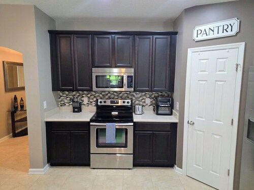 Modern Open Concept 3/2 Retreat