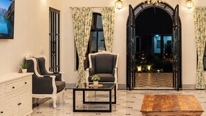 Unclassified image, 4 of 16, button - Kesar Bagh  (Ranakpur)