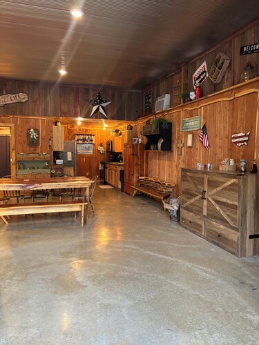 Coyote's Den Camp House at Mark Twain Lake