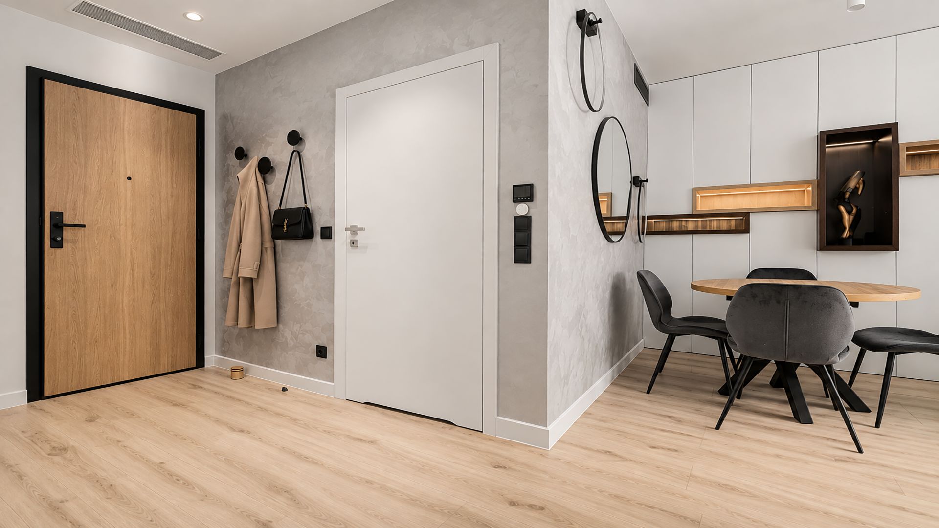 Apartment (A130) | Living area | 32-inch flat-screen TV with digital channels