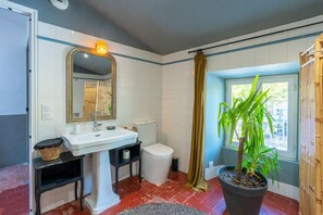 Bathroom - Bed and Breakfast 'Safrane' with Wi-Fi (Tulette)