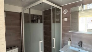 Unclassified image, 5 of 6, button - Vrbo Property (Bavilliers)