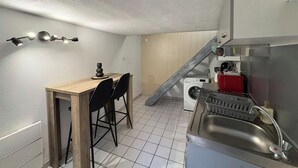 Unclassified image, 4 of 6, button - Vrbo Property (Bavilliers)