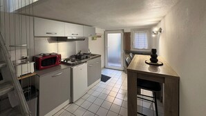 Unclassified image, 3 of 6, button - Vrbo Property (Bavilliers)