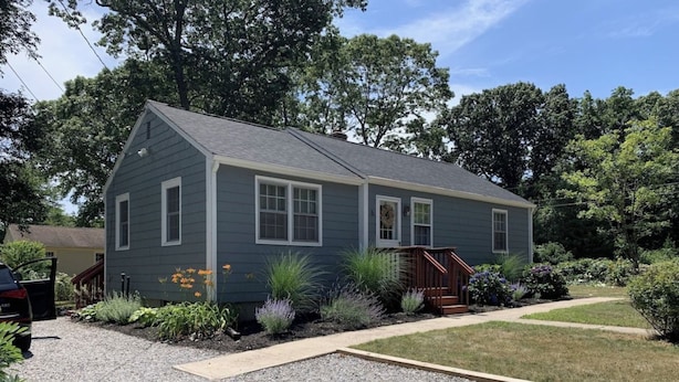 Unclassified image, 1 of 18, button - Charming 2-bedroom cottage with AC in Westbrook (Westbrook)
