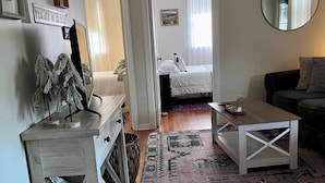 Unclassified image, 5 of 18, button - Charming 2-bedroom cottage with AC in Westbrook (Westbrook)