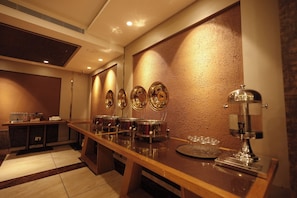Breakfast buffet - Nestlay Suites Ramnad (Ramanathapuram)