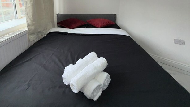Unclassified image, 1 of 7, button - Burnside Studio Flat (Manchester)
