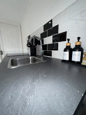 Unclassified image, 3 of 7, button - Burnside Studio Flat (Manchester)