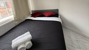 Unclassified image, 4 of 7, button - Burnside Studio Flat (Manchester)