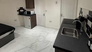 Unclassified image, 5 of 7, button - Burnside Studio Flat (Manchester)
